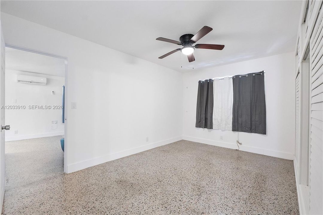 For Rent: $1,800 (1 beds, 1 baths, 1590 Square Feet)