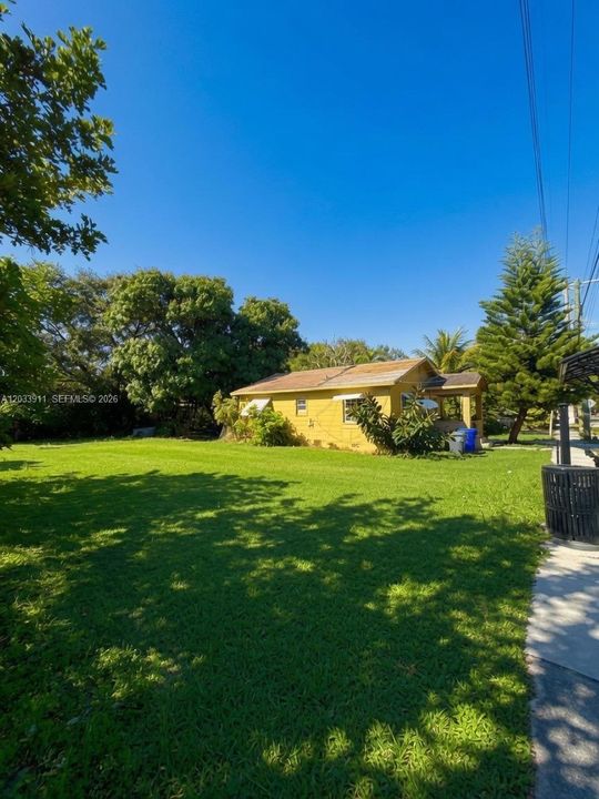 For Sale: $459,999 (3 beds, 2 baths, 1110 Square Feet)