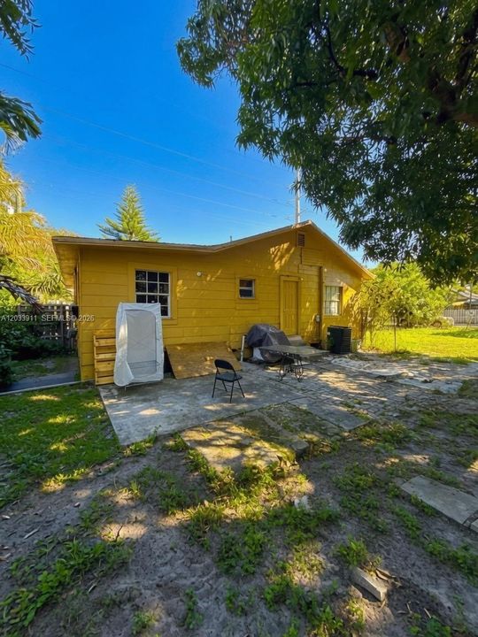 For Sale: $459,999 (3 beds, 2 baths, 1110 Square Feet)