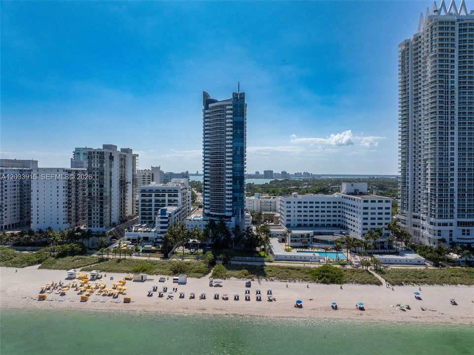 For Rent: $6,950 (2 beds, 2 baths, 1250 Square Feet)