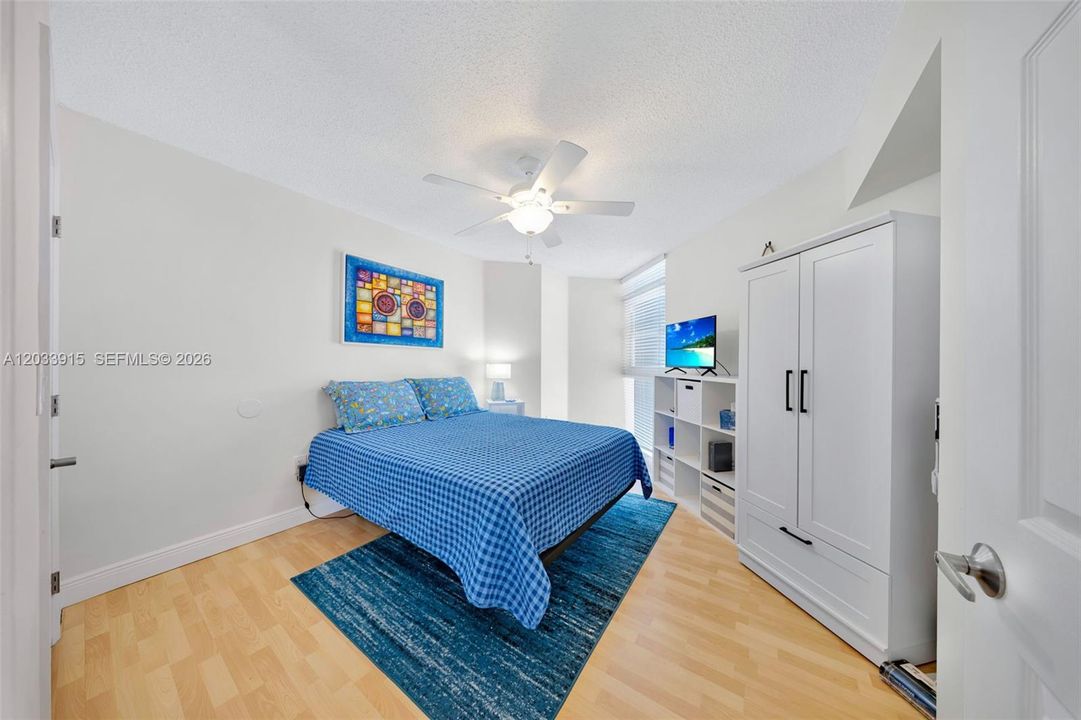 For Rent: $6,950 (2 beds, 2 baths, 1250 Square Feet)