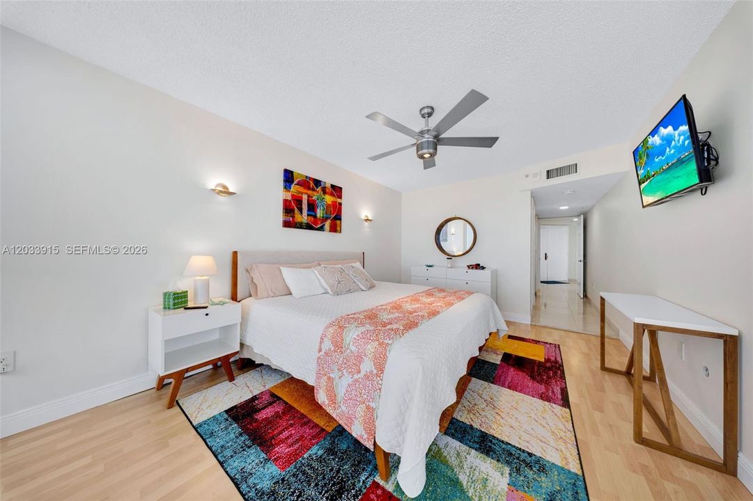 For Rent: $6,950 (2 beds, 2 baths, 1250 Square Feet)