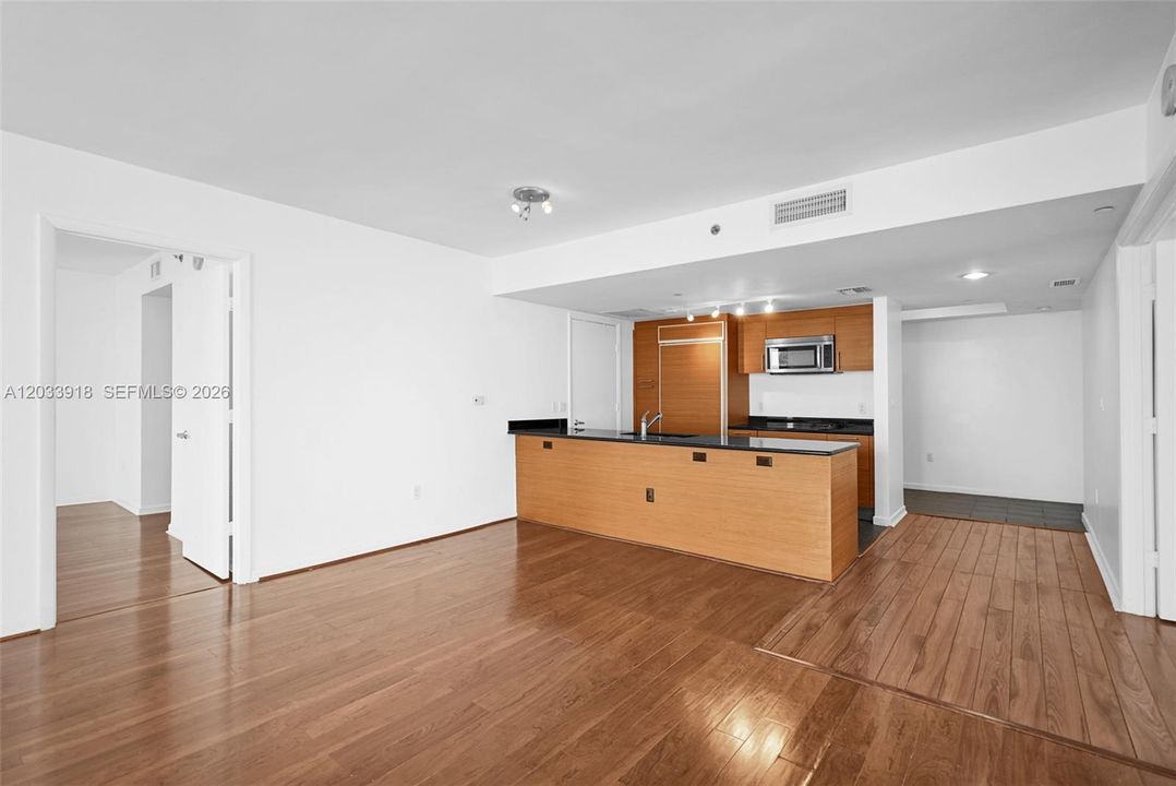 В аренду: $6,599 (3 спален, 2 ванн, 1789 Квадратных фут)