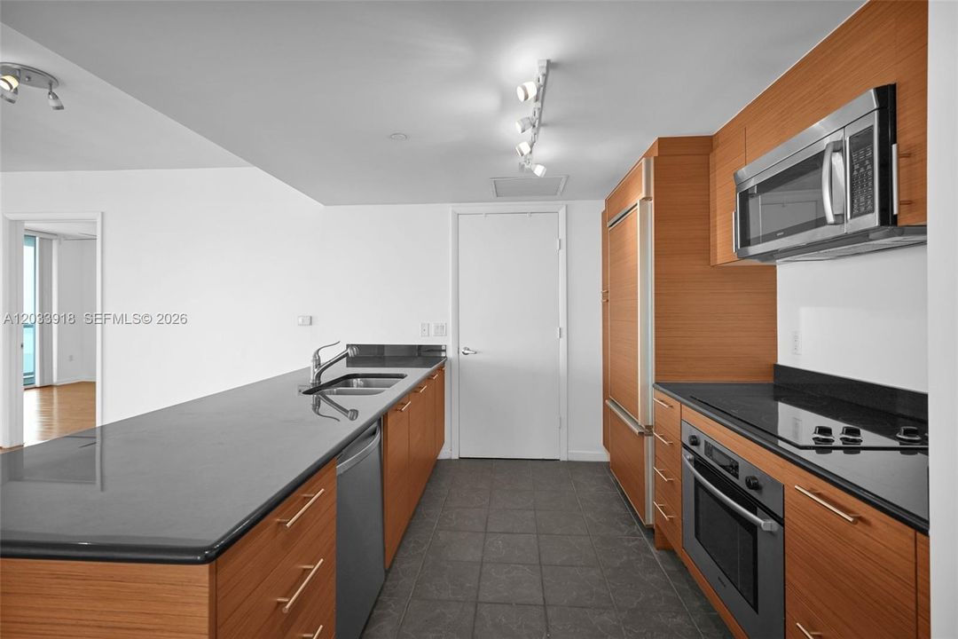 В аренду: $6,599 (3 спален, 2 ванн, 1789 Квадратных фут)