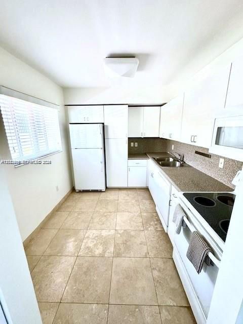 For Rent: $2,200 (1 beds, 1 baths, 750 Square Feet)