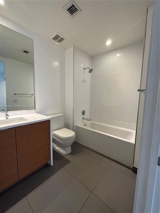 En Venta: $850,000 (2 camas, 2 baños, 1500 Pies cuadrados)