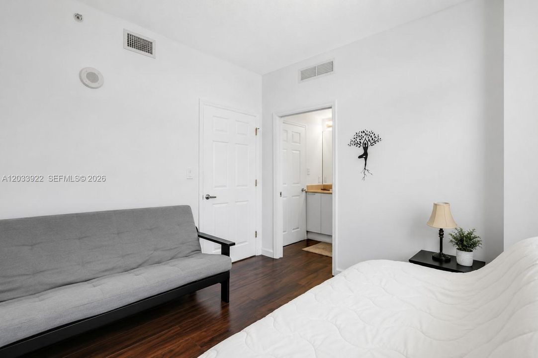 For Sale: $360,000 (3 beds, 2 baths, 1522 Square Feet)