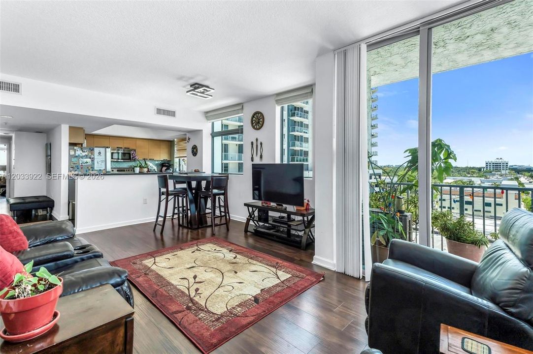 For Sale: $360,000 (3 beds, 2 baths, 1522 Square Feet)