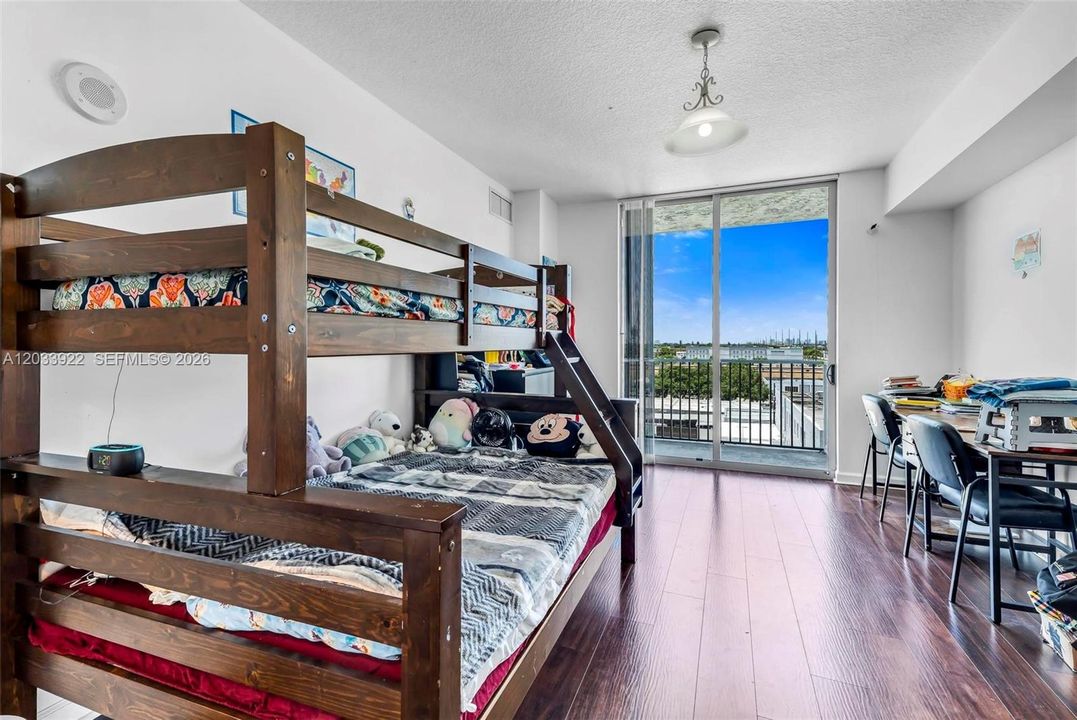 For Sale: $360,000 (3 beds, 2 baths, 1522 Square Feet)