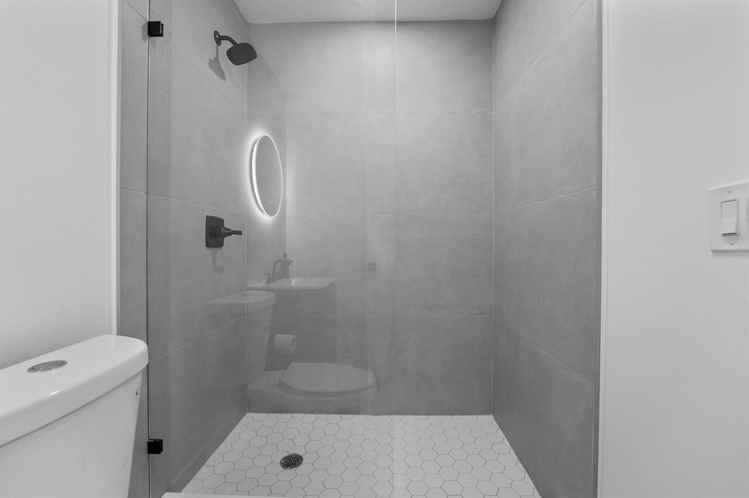 32-DSC09185