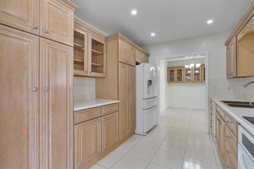 22-2475NE214thSt_022
