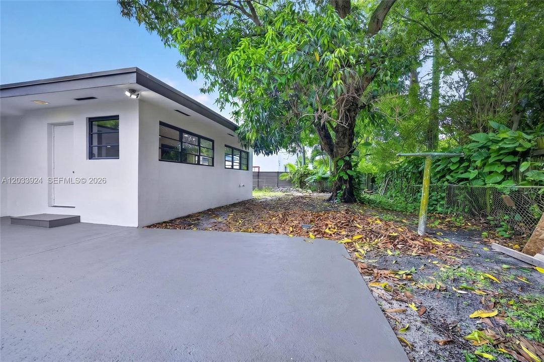 En Venta: $750,000 (6 camas, 4 baños, 2193 Pies cuadrados)