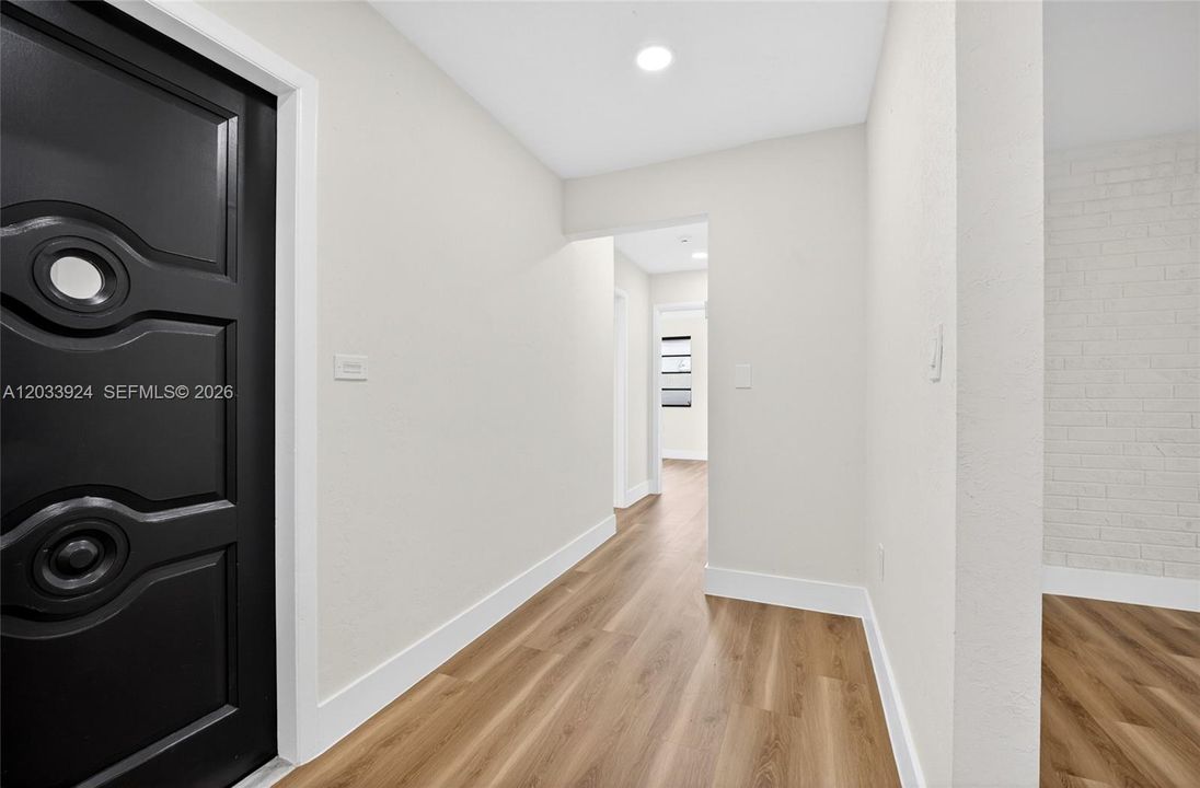 En Venta: $750,000 (6 camas, 4 baños, 2193 Pies cuadrados)