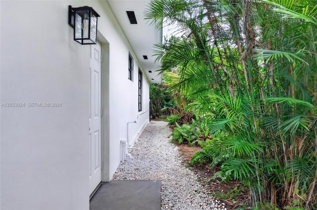 En Venta: $750,000 (6 camas, 4 baños, 2193 Pies cuadrados)
