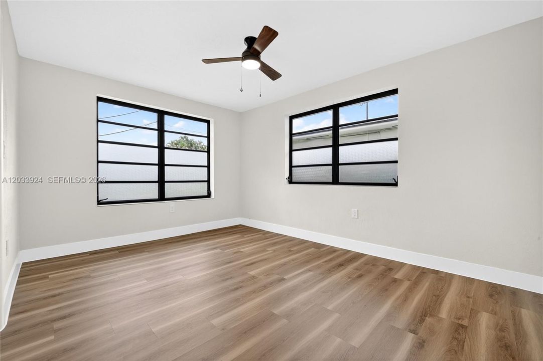 En Venta: $750,000 (6 camas, 4 baños, 2193 Pies cuadrados)