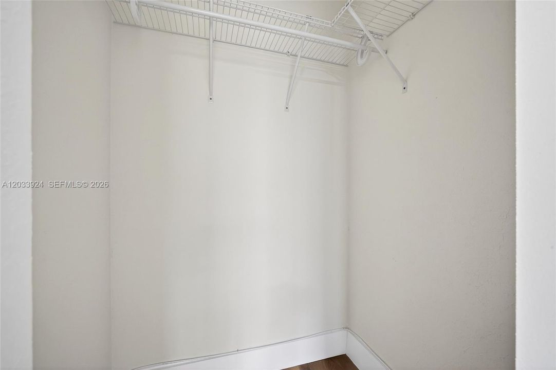 En Venta: $750,000 (6 camas, 4 baños, 2193 Pies cuadrados)