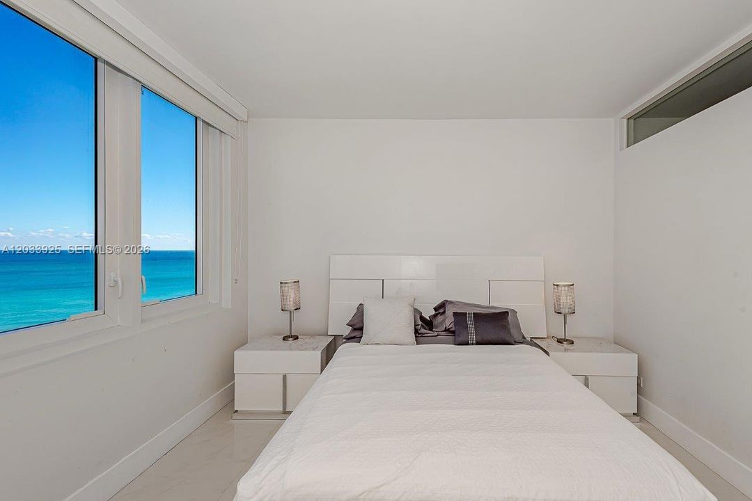 For Rent: $10,000 (1 beds, 1 baths, 960 Square Feet)