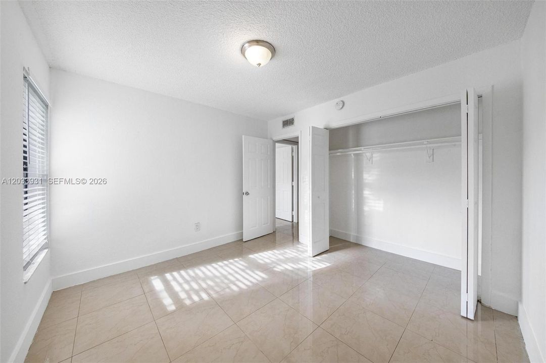 En Renta: $1,900 (2 camas, 1 baños, 13058 Pies cuadrados)