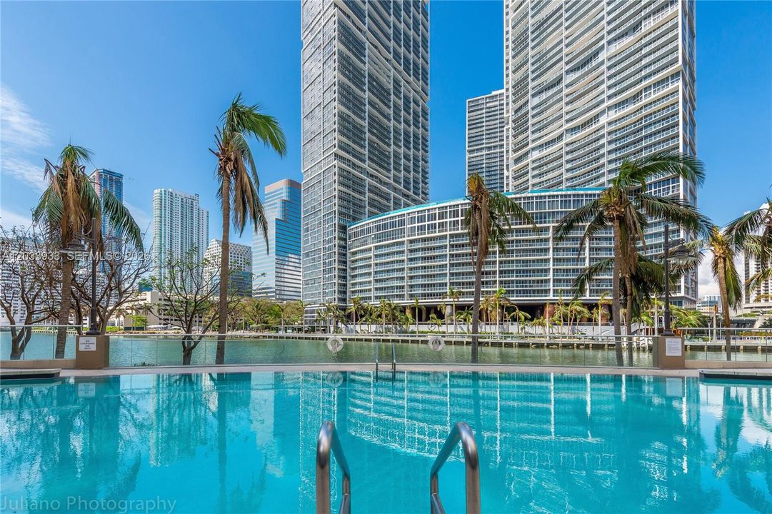 For Rent: $15,000 (3 beds, 2 baths, 1944 Square Feet)