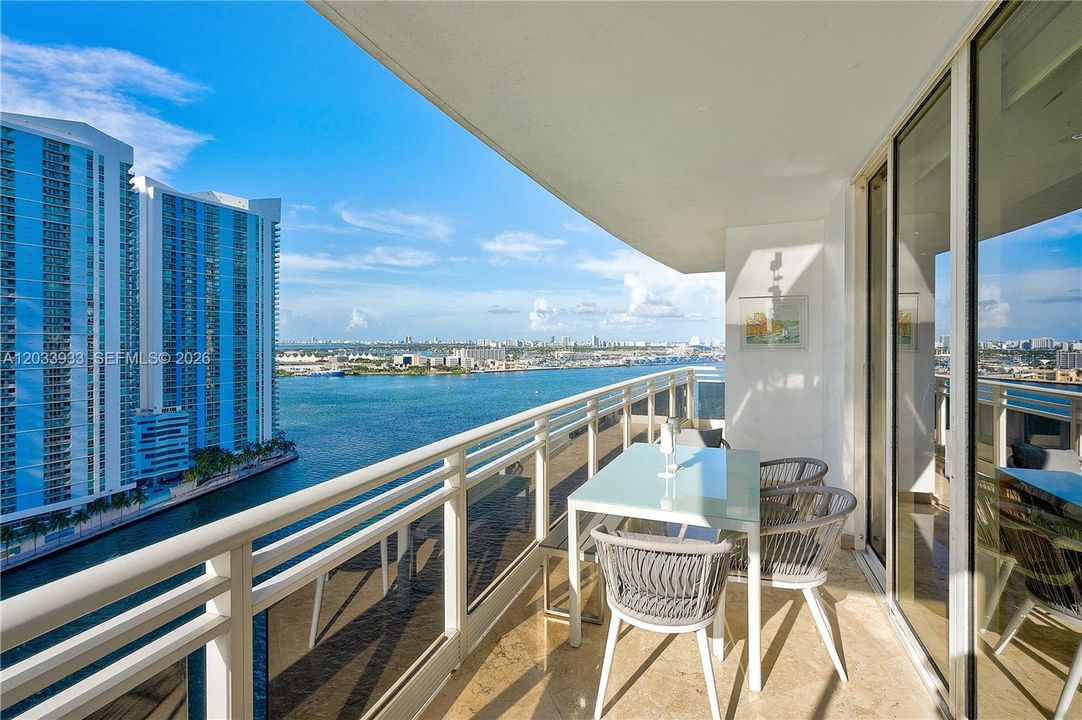 For Rent: $15,000 (3 beds, 2 baths, 1944 Square Feet)