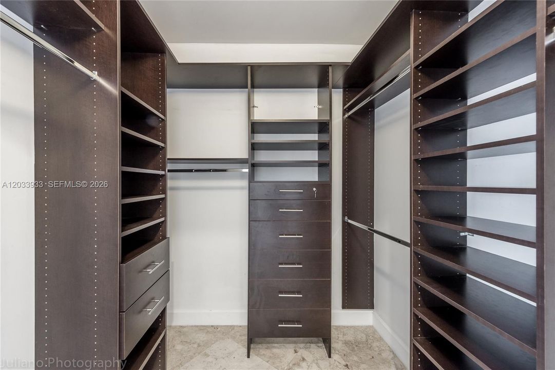 For Rent: $15,000 (3 beds, 2 baths, 1944 Square Feet)