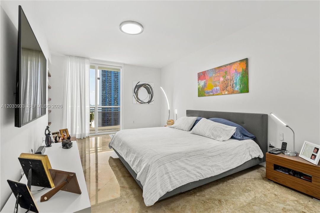 For Rent: $15,000 (3 beds, 2 baths, 1944 Square Feet)