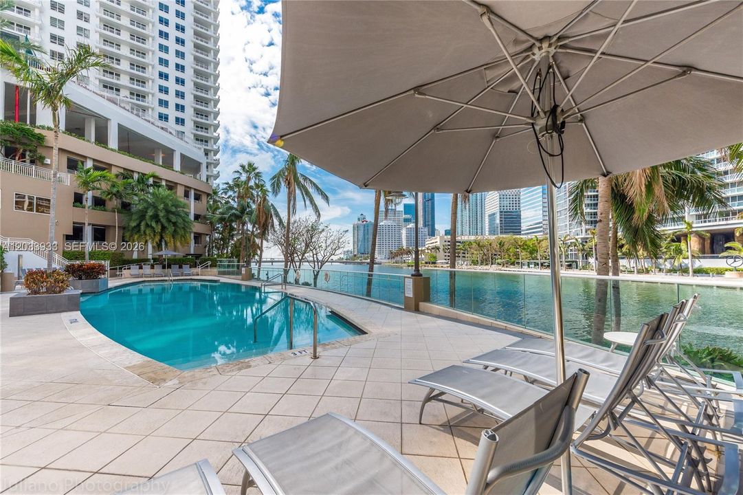 For Rent: $15,000 (3 beds, 2 baths, 1944 Square Feet)