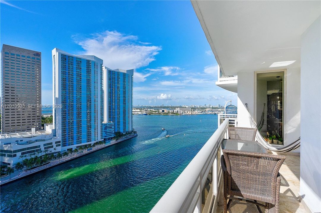 For Rent: $15,000 (3 beds, 2 baths, 1944 Square Feet)