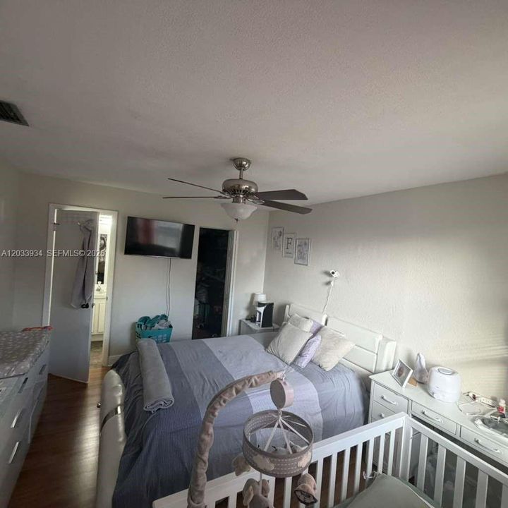 For Rent: $2,100 (2 beds, 2 baths, 806 Square Feet)