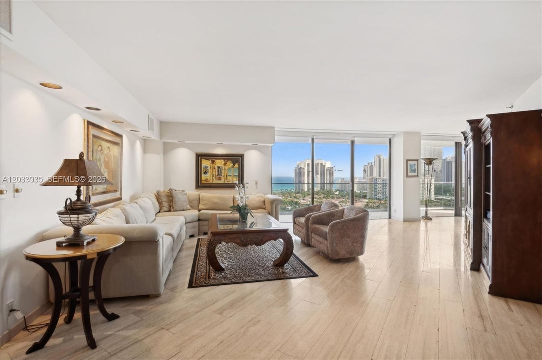 For Sale: $799,000 (2 beds, 2 baths, 1904 Square Feet)