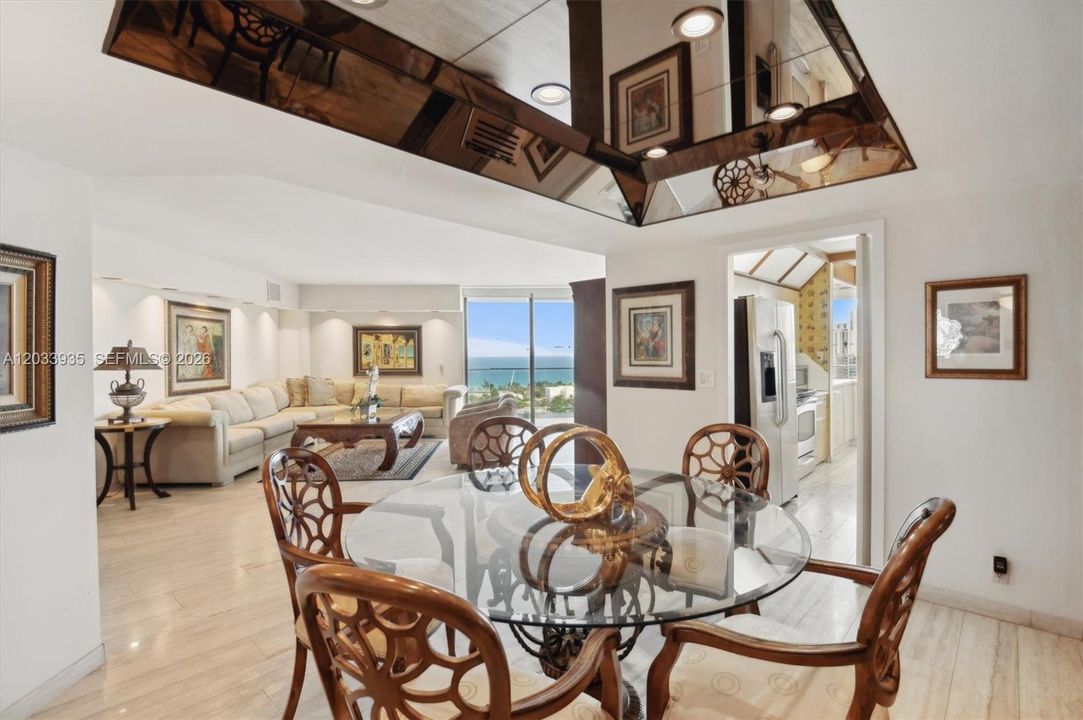 For Sale: $799,000 (2 beds, 2 baths, 1904 Square Feet)