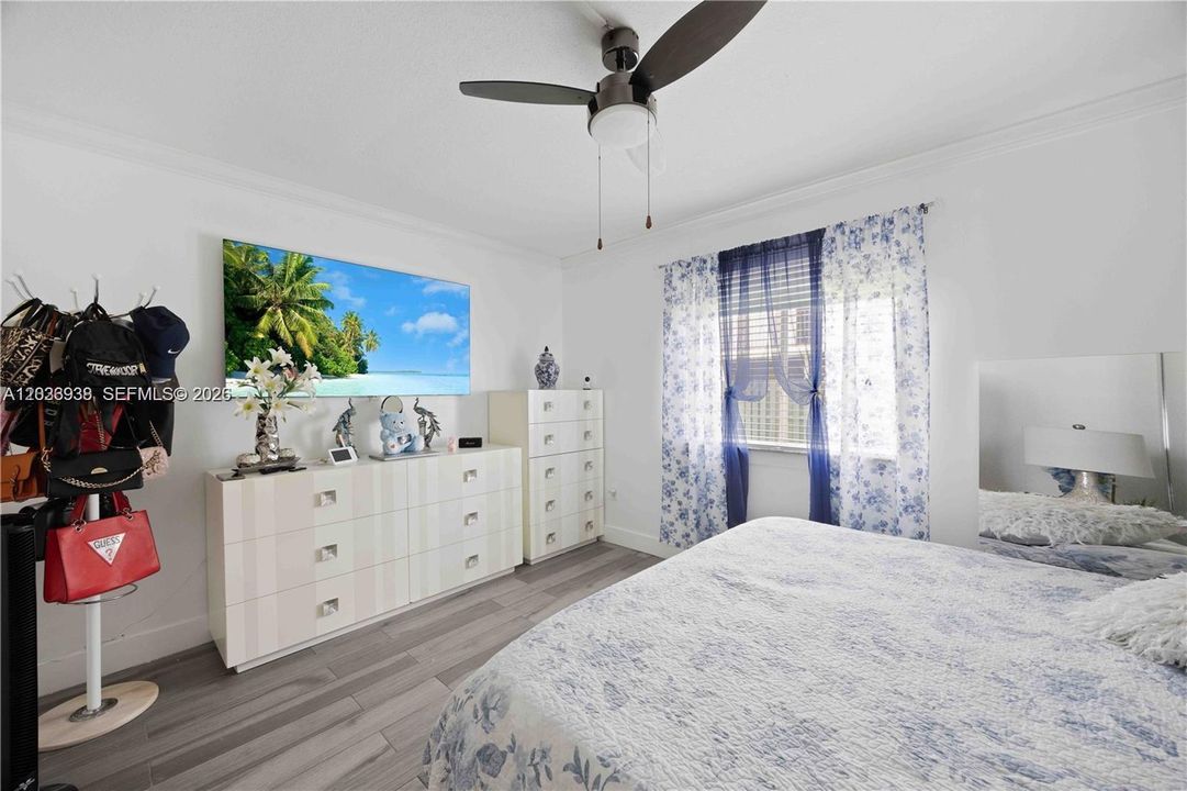 В аренду: $2,850 (3 спален, 2 ванн, 1090 Квадратных фут)