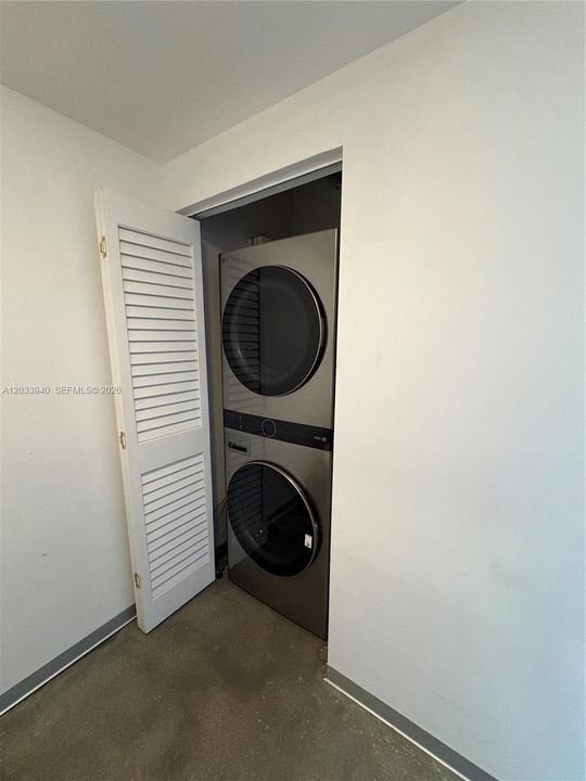 For Sale: $395,000 (0 beds, 1 baths, 795 Square Feet)