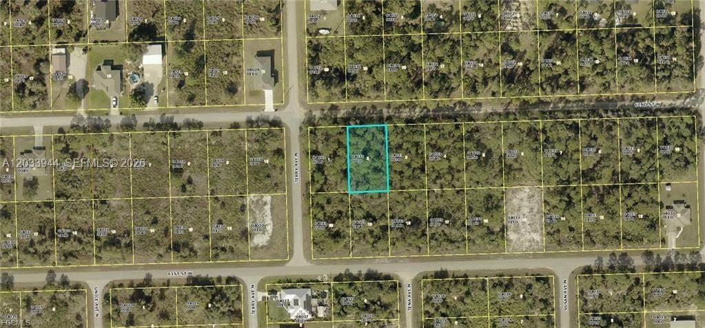 For Sale: $18,900 (0.25 acres)