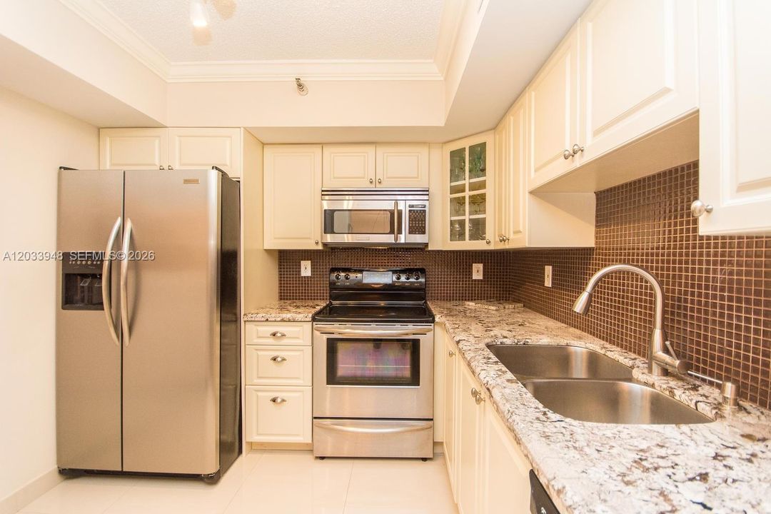 For Sale: $499,000 (2 beds, 2 baths, 1181 Square Feet)
