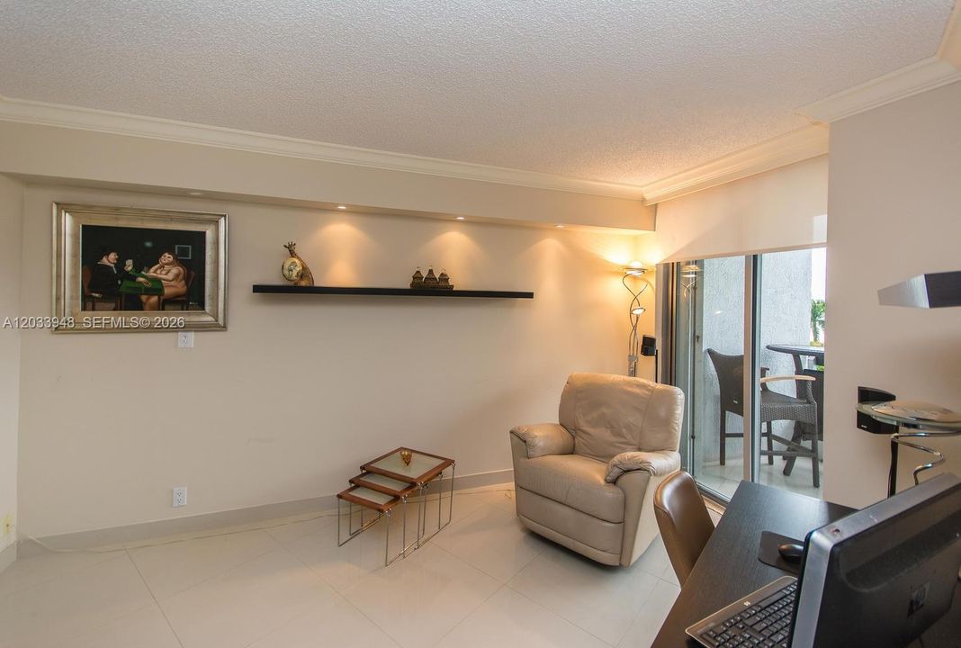 For Sale: $499,000 (2 beds, 2 baths, 1181 Square Feet)