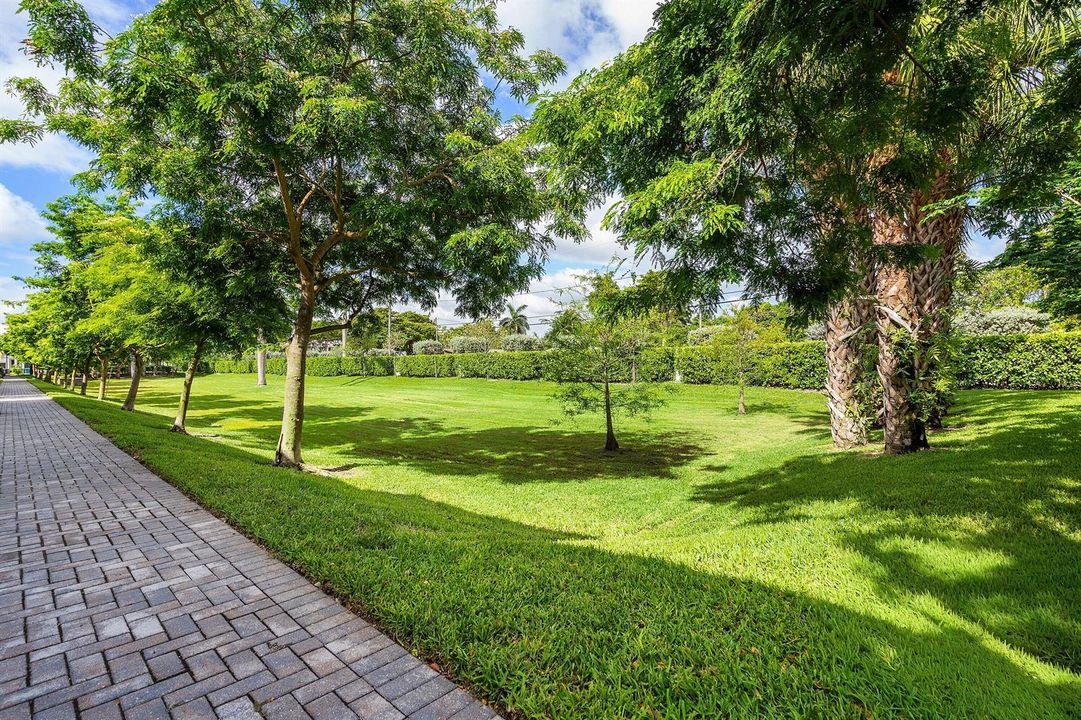 037-4455EAquaBellaLn-FtLauderdale-FL-333