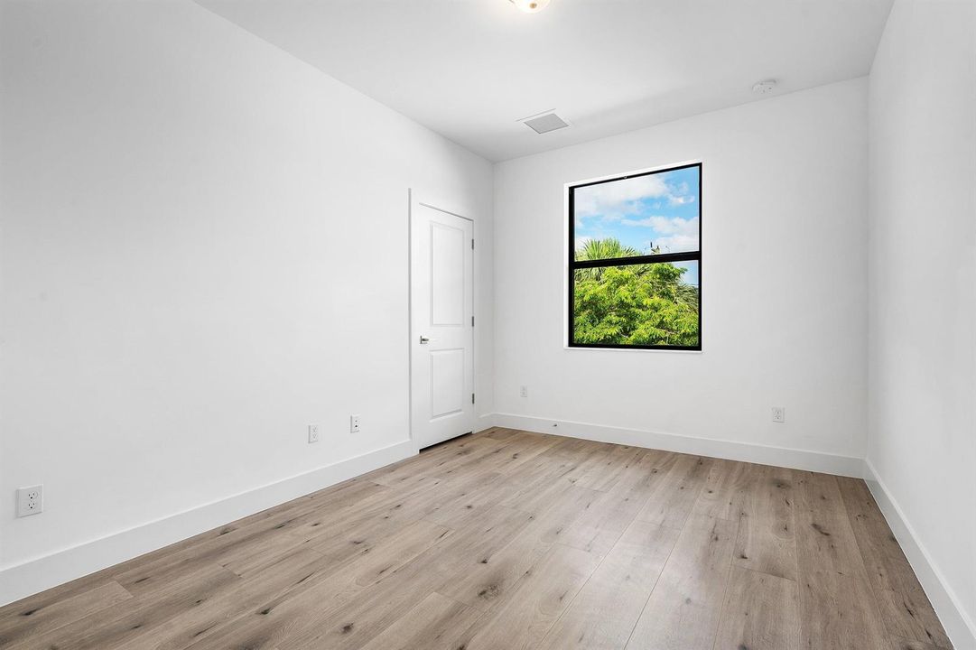 029-4455EAquaBellaLn-FtLauderdale-FL-333