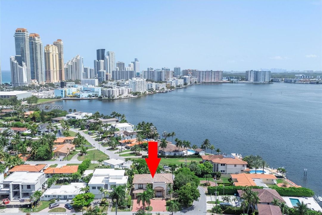 For Sale: $3,790,000 (5 beds, 4 baths, 4545 Square Feet)