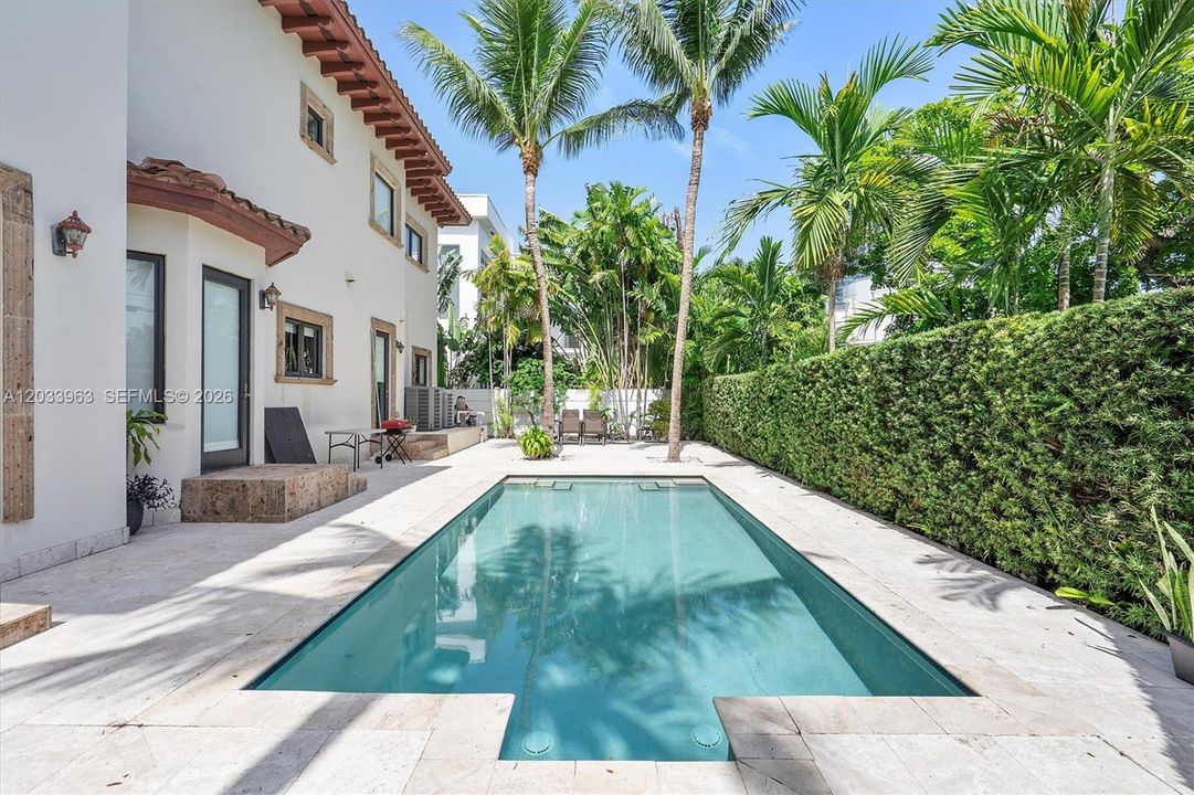 For Sale: $3,790,000 (5 beds, 4 baths, 4545 Square Feet)