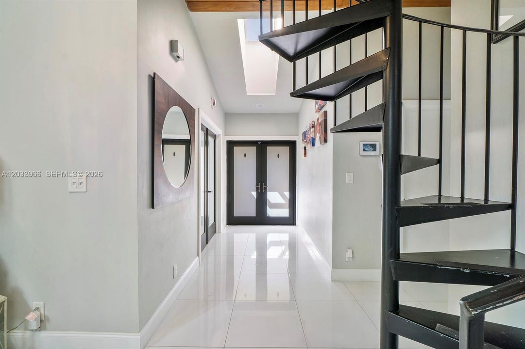For Rent: $3,400 (4 beds, 2 baths, 1668 Square Feet)