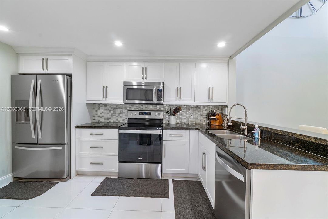 For Rent: $3,400 (4 beds, 2 baths, 1668 Square Feet)