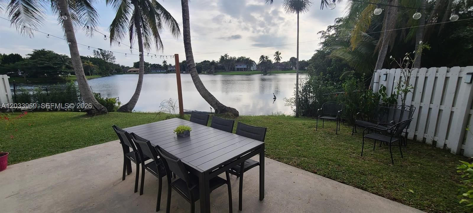 For Sale: $660,000 (3 beds, 2 baths, 1696 Square Feet)
