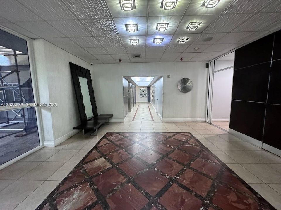 For Rent: $2,850 (2 beds, 2 baths, 914 Square Feet)