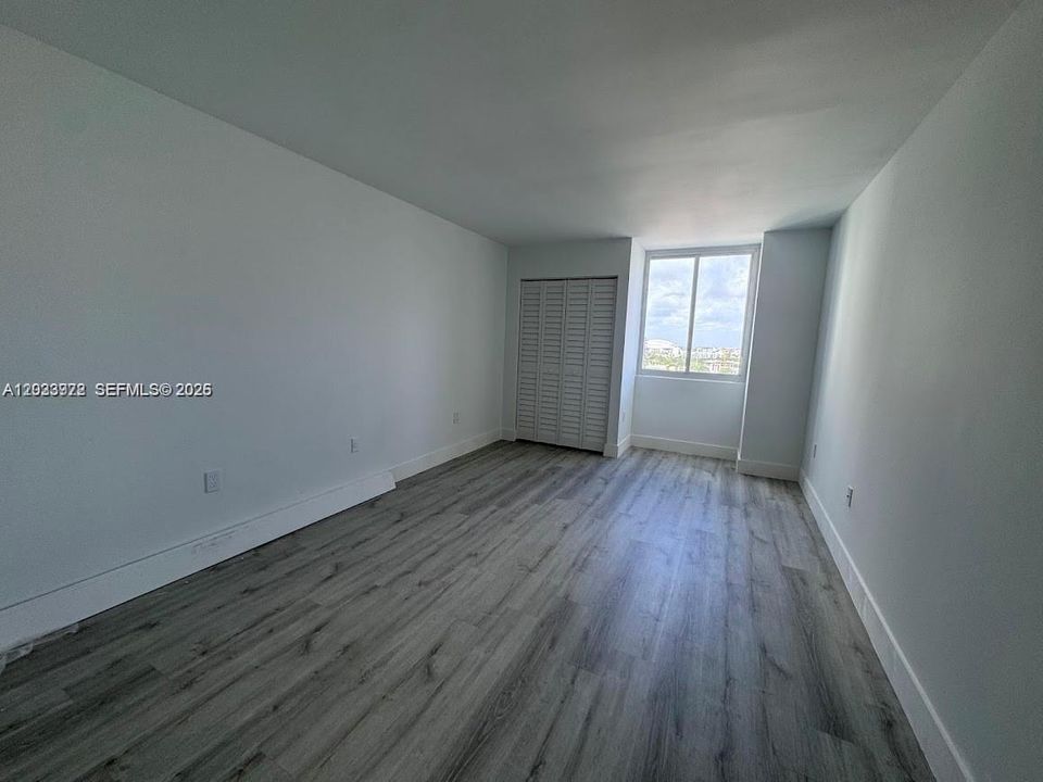 For Rent: $2,850 (2 beds, 2 baths, 914 Square Feet)