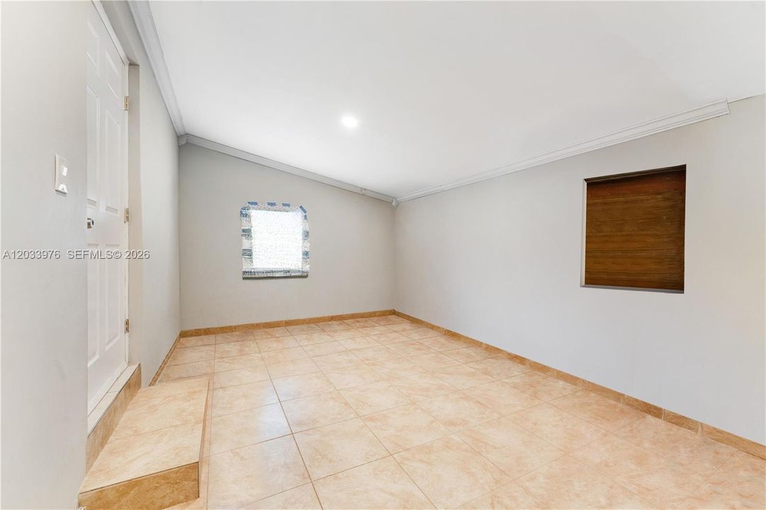 For Sale: $440,000 (3 beds, 2 baths, 1387 Square Feet)