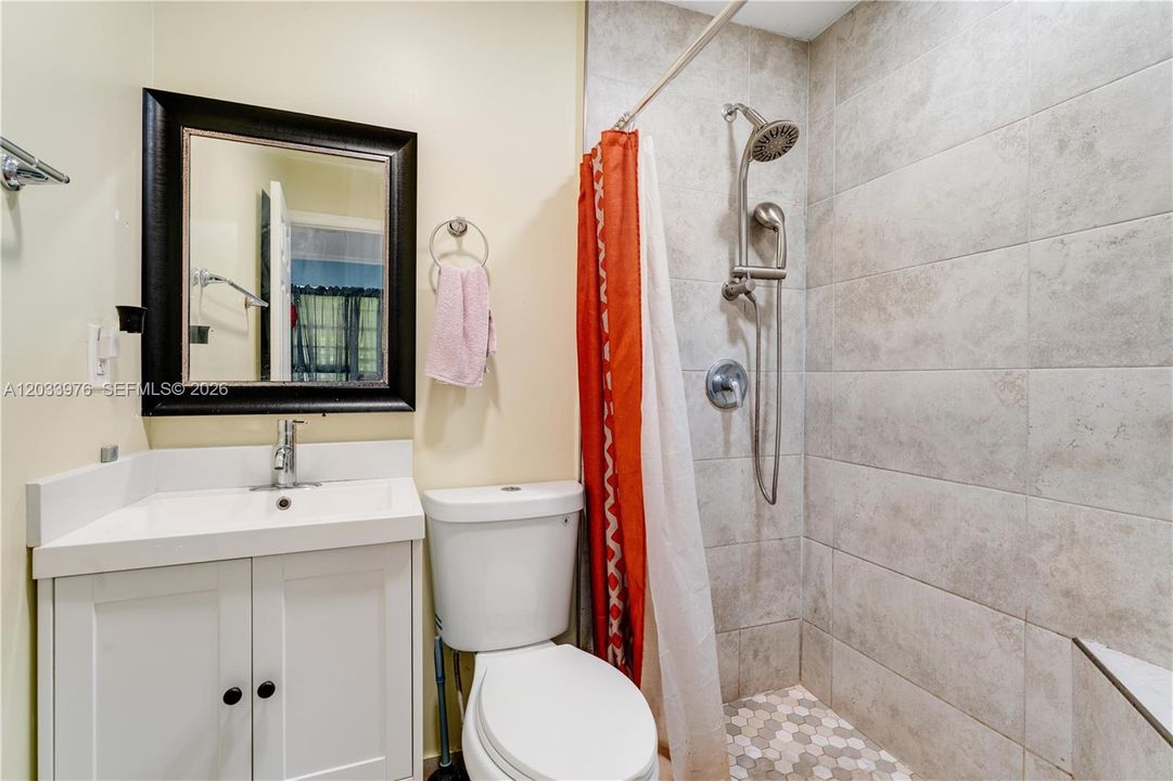 For Sale: $440,000 (3 beds, 2 baths, 1387 Square Feet)