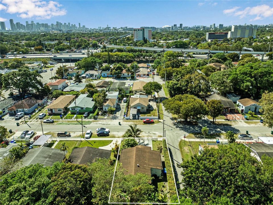 For Sale: $440,000 (3 beds, 2 baths, 1387 Square Feet)