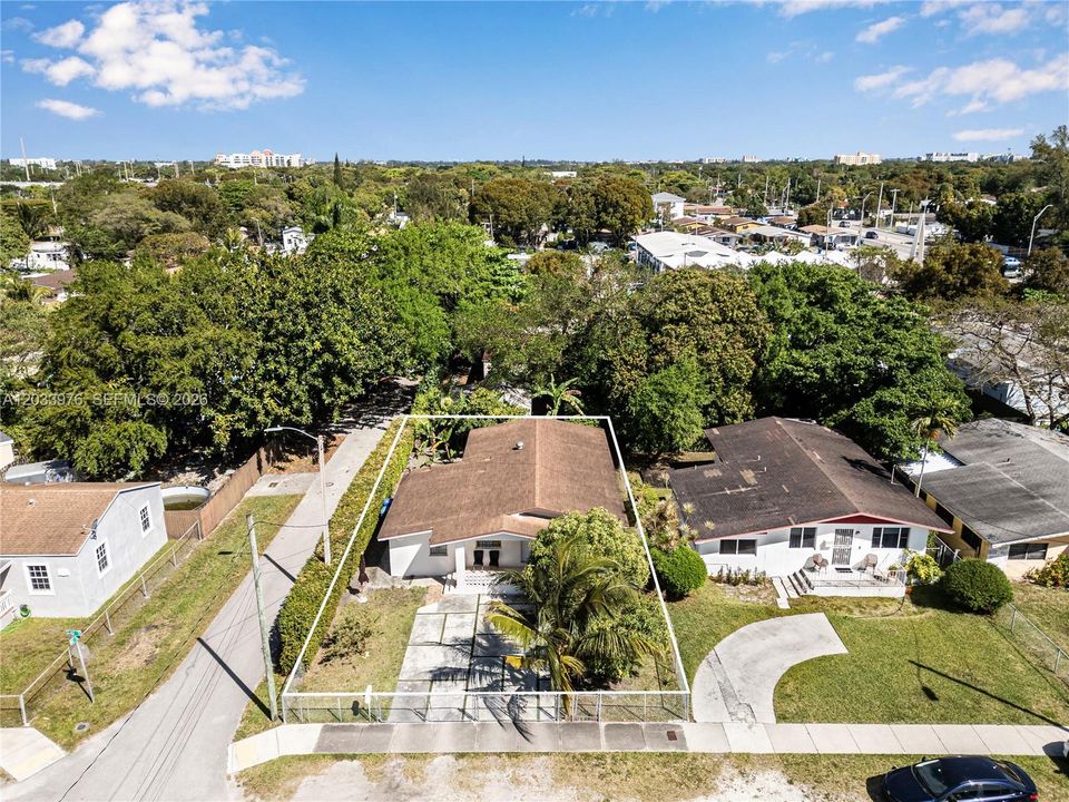 For Sale: $440,000 (3 beds, 2 baths, 1387 Square Feet)