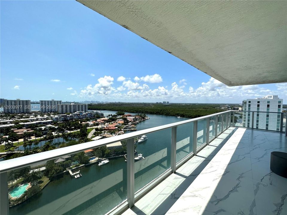 For Sale: $2,100,000 (3 beds, 3 baths, 1892 Square Feet)